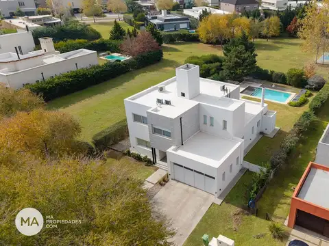 Casa 3 Dormitorios - Aguadas Barrio Cerrado - Funes | Venta