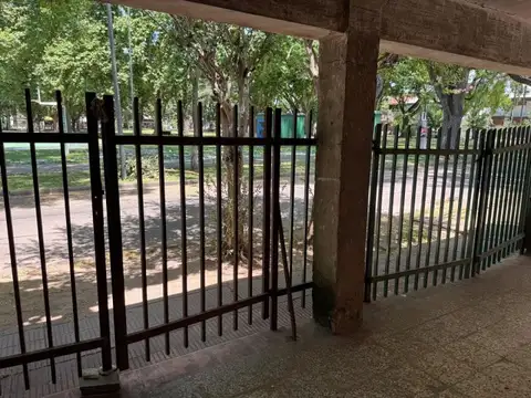 MAZA 3960 - CASA DOS DORMITORIOS CON COCHERA + DPTO. INTERNO