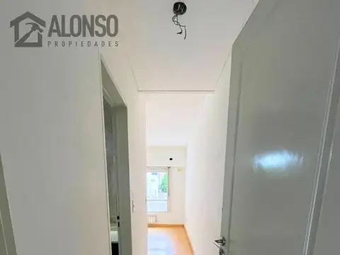 DEPARTAMENTO 2 AMBIENTES CON BALCON AL FRENTE - EN ALQUILER