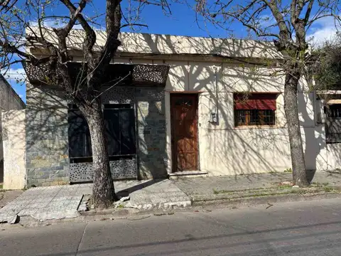 Alquiler casa 1 dormitorio con LOCAL en Pando