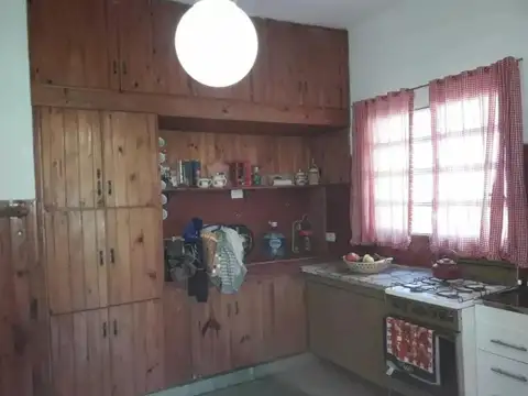 Venta de Casa 3 DORMITORIOS, Villa Elisa,  La Plata