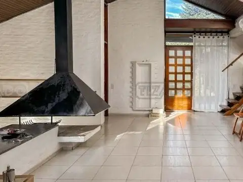 Casa en Alquiler de 3 dormitorios