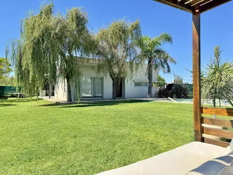 Casa 4 ambientes con 1 baño