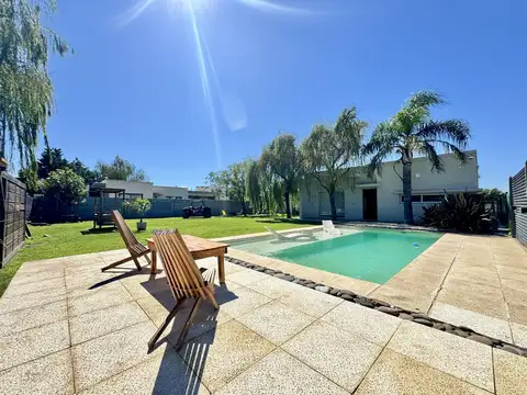 Casa en Roldán en zona residencial. Cerca de Funes