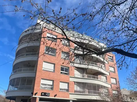 Departamento de 4 ambientes con balcon cochera y Amenities en alquiler en Villa Devoto