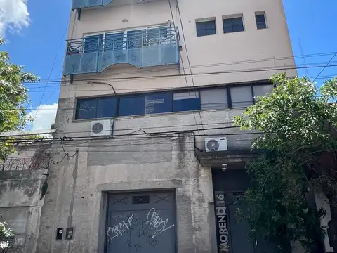 Edificio multiuso en Rivadavia y Moreno