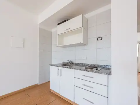 Avenida José María Moreno 300