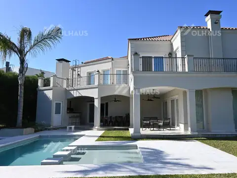 Casa  en Venta en Ayres Plaza, Pilar, G.B.A. Zona Norte