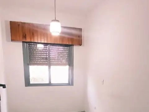 Casa 5 ambientes con 1 baño