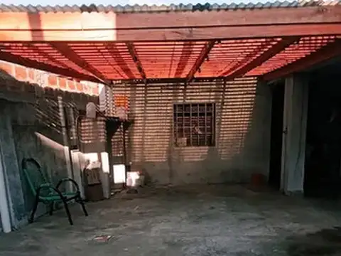 Casa en Venta en Garin, USD 68.000