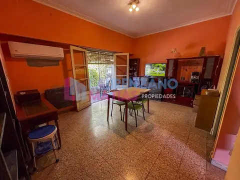 Depto Tipo Casa en Venta 50 años