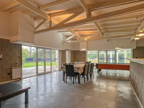 Venta Casa Quinta 3 dormitorios con piscina