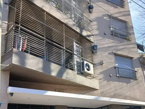 Fonrouge 100, Piso 1
