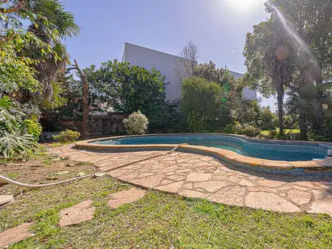 Casa 6 ambientes con 3 baños