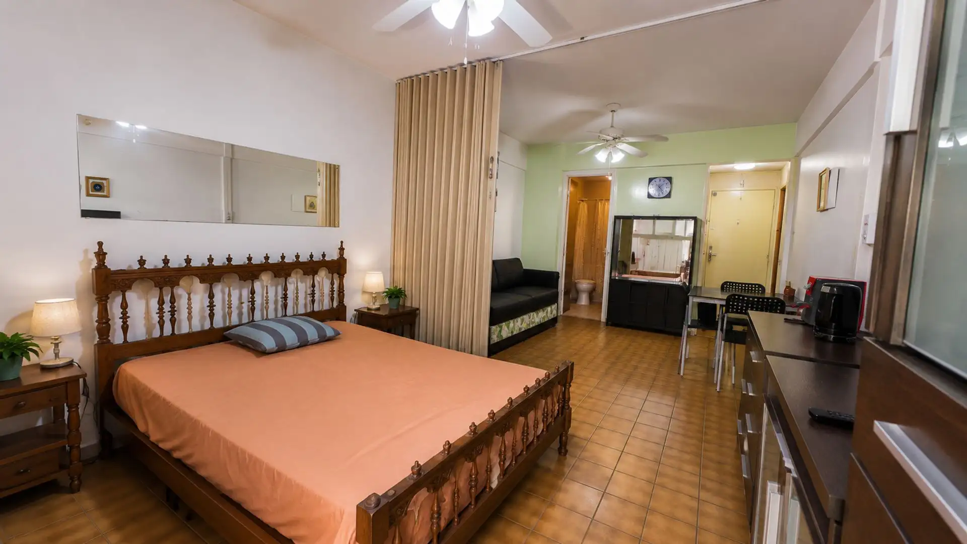 Venta departamento monoambiente 28 m² piso 8 Plaza Colón