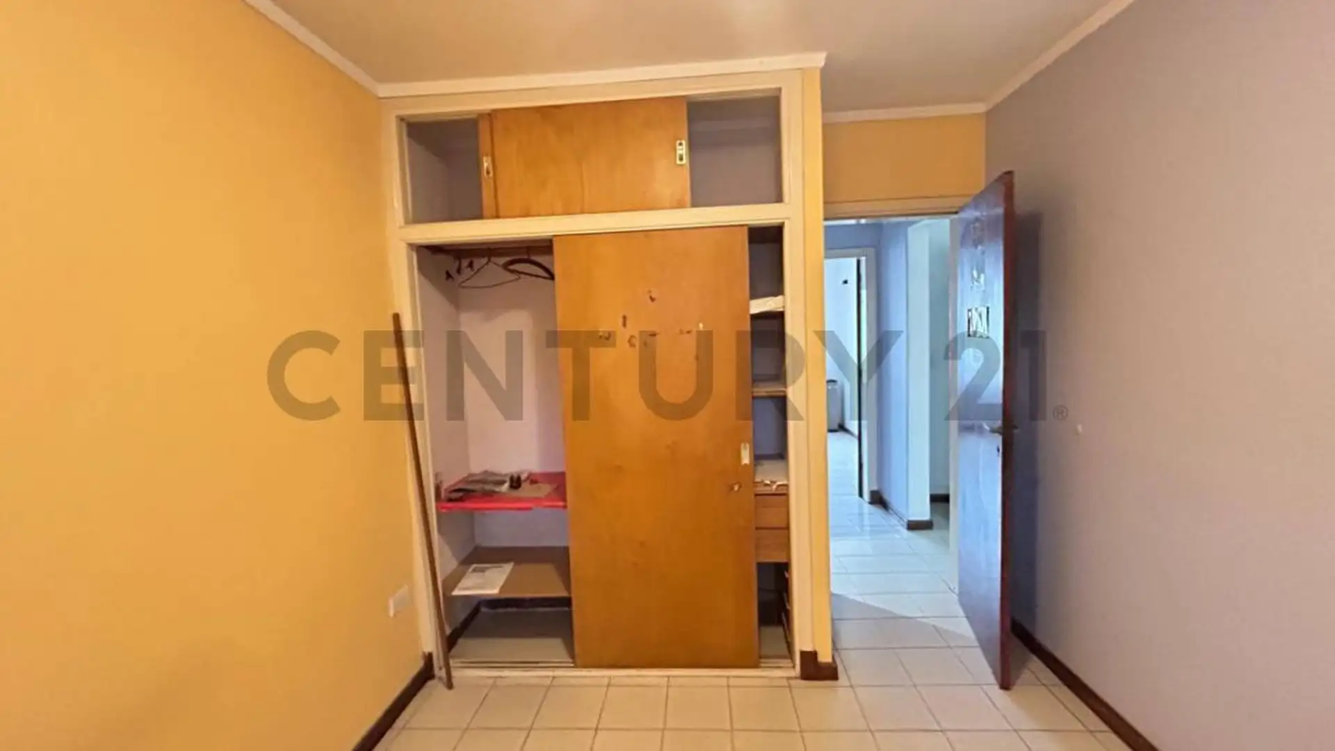 Casa 3 ambientes con patio y cochera – Zona Mundialista