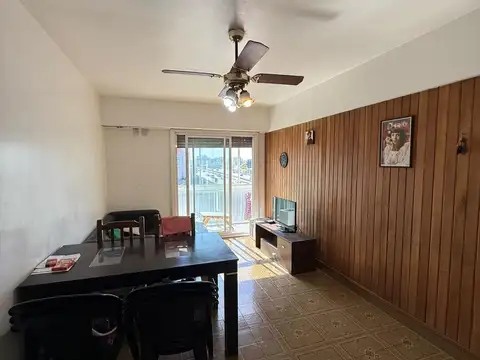 Departamento en Venta en Parque Chacabuco, USD 122.000