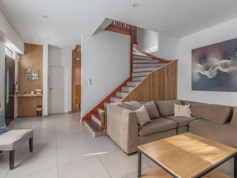 VENTA PH 5 Ambientes 2 Terrazas, Quincho, Parrilla y Entrada Independiente al Frente Villa Urquiza