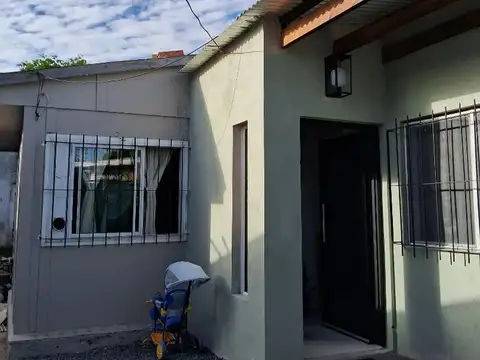 Casa 2 ambientes con 1 baño