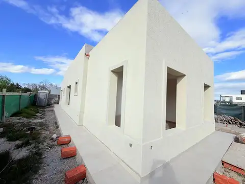 Casa en Venta en Countries y Barrios Cerrados en Esteban Echeverria, USD 270.000