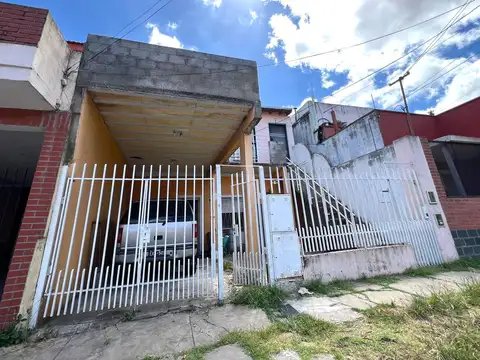 Casa en  3 ambientes en venta y Alquiler