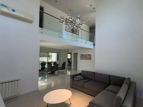 Casa en Venta en Fincas de Iraola II, USD 450.000