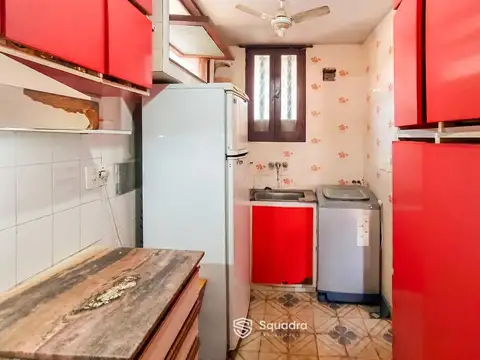 VENTA - Casa 5 dormitorios, patio y piscina - España y Hospitales, Rosario.
