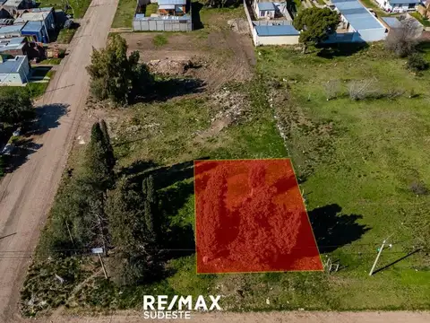 Terreno de 300 m2 ideal Galpon o casa