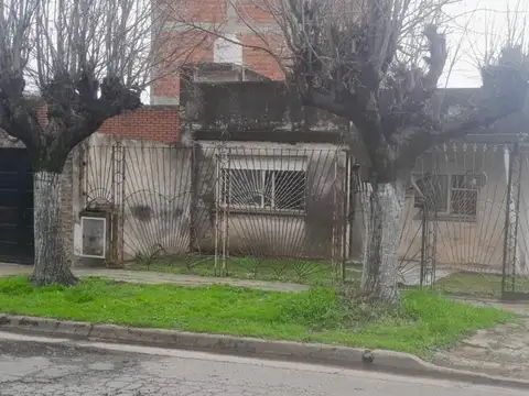 CASA PARA RECICLAR MORON SUR
