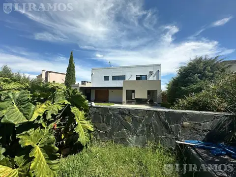 Casa en Alquiler de 3 dormitorios