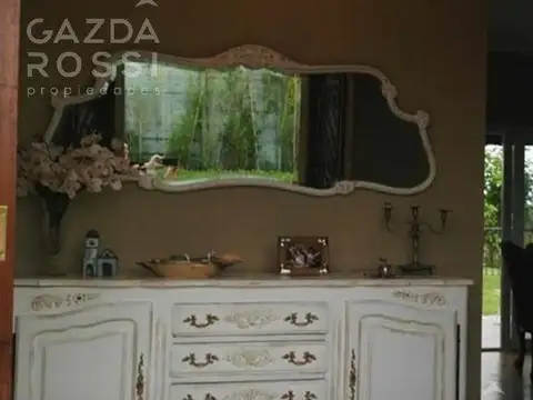Casa en Venta en Malvinas Argentinas, USD 650.000