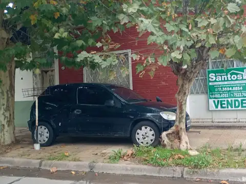 CASA EN VENTA A RECICLAR EN RAMOS MEJIA