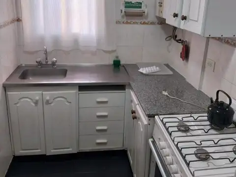 Venta. Departamento 2 ambientes contrafrente. Faro