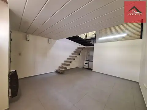 Depto Tipo Casa en Alquiler de 1 dormitorio