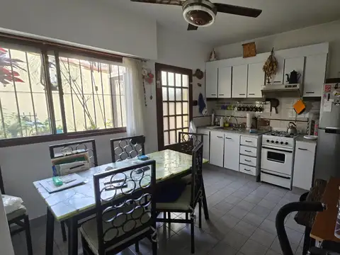 Depto Tipo Casa en Venta con 1 cocheras