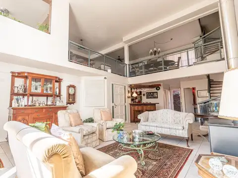 Depto Tipo Casa 6 ambientes con 3 baños