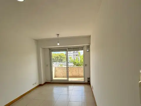 Alquiler amplio depto de 1 dormitorio.