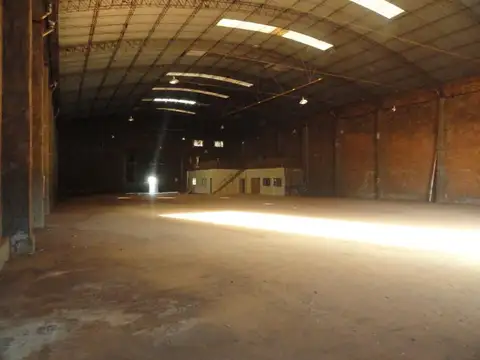 Espectacular Galpon 1300 m2 sobre Cocomarola