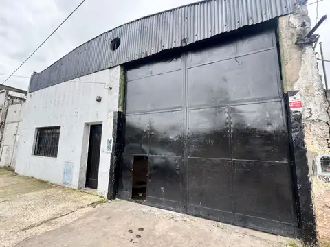 Galpon en Alquiler en Villa Santos Tesei, $ 1.800.000