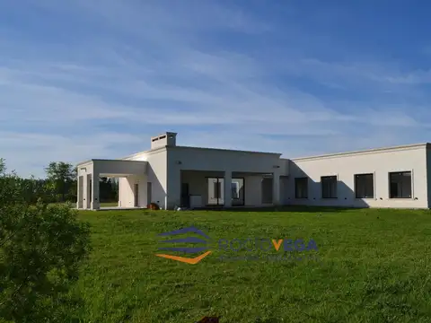 Casa a la venta en Comarcas de Lujan, Barrio La Elina