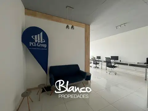 Oficina en Venta con 1 cochera