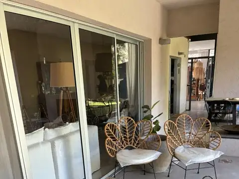 Casa 4 ambientes con 4 baños