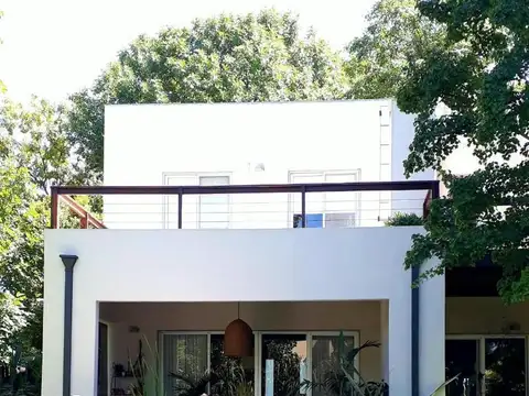 Casa en Venta en Barrio Villa Rosa, USD 299.000