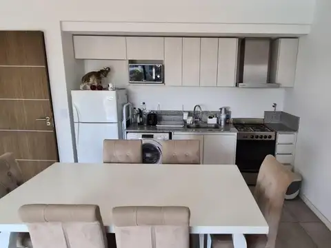 Departamento en Alquiler con 1 cocheras