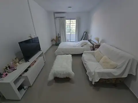 Chorroarin 400, Piso 1