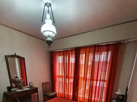 Venta Departamento 2 Ambientes Lateral Balcon Cochera Dependencai