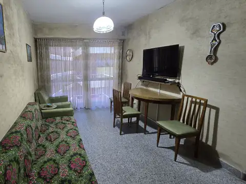 Venta Departamento 2 Ambientes Lateral Balcon Cochera Dependencia