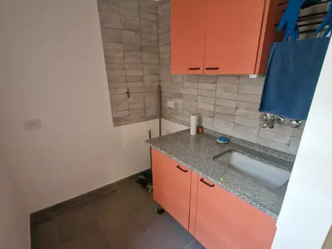 EXCELENTE PLANTA ALTA 3 DORMITORIOS 2 BANOS BALCON S/EXPENSAS