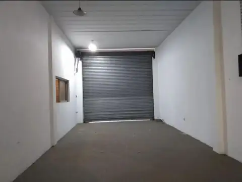 Excelente Deposito en VENTA con Local al frente