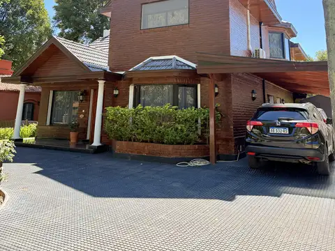 Casa en Venta en Juan Manuel Gutierrez [Cod: 2884-3]